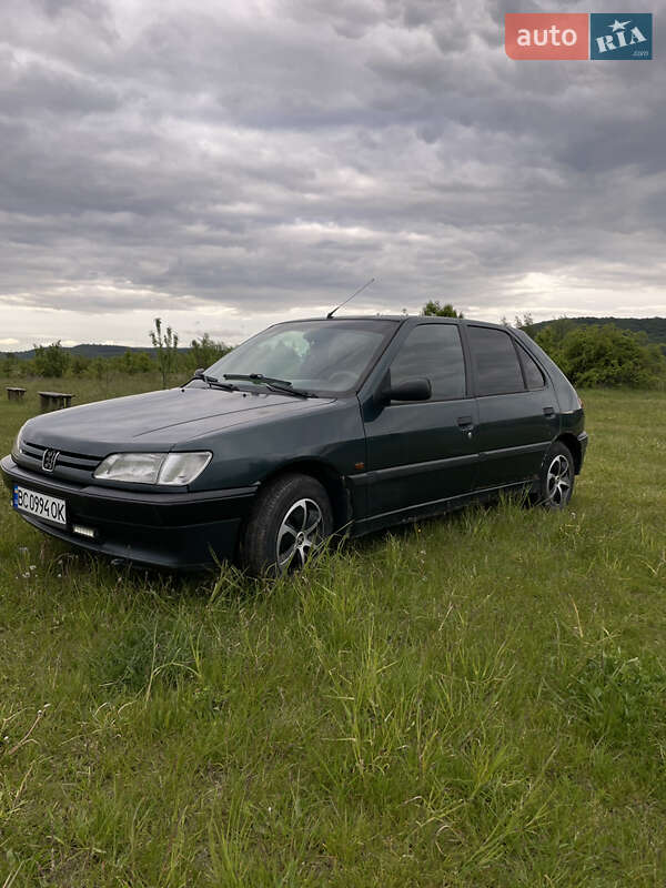 Хетчбек Peugeot 306 1997 в 