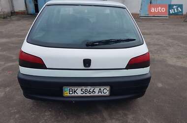 Седан Peugeot 306 1998 в Ровно