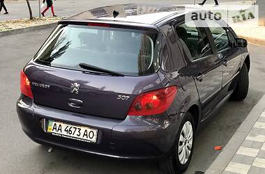 Хэтчбек Peugeot 307 2004 в Киеве