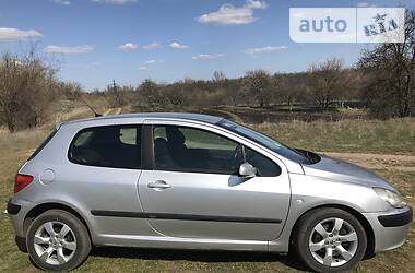 Хетчбек Peugeot 307 2004 в 