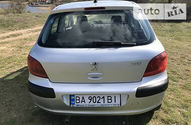 Хетчбек Peugeot 307 2004 в 