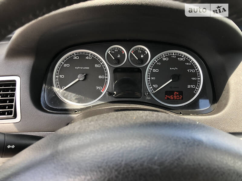 Универсал Peugeot 307 2002 в Староконстантинове