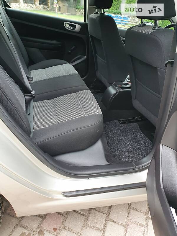 Хэтчбек Peugeot 307 2006 в Бродах