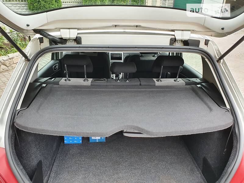 Хэтчбек Peugeot 307 2006 в Бродах