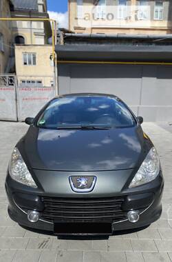 Кабриолет Peugeot 307 2004 в Харькове