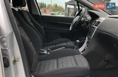 Хетчбек Peugeot 307 2003 в 