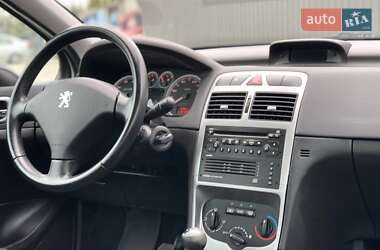 Хетчбек Peugeot 307 2003 в 