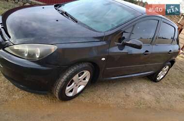 Хетчбек Peugeot 307 2004 в Сарнах