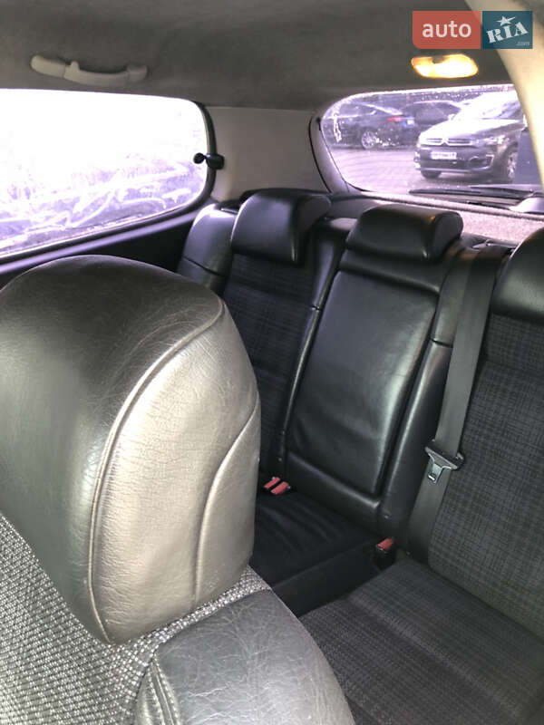 Купе Peugeot 307 2004 в Вінниці