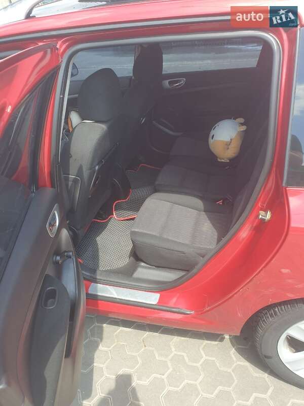 Седан Peugeot 307 2004 в Києві фото 7 Седан Peugeot 307 2004 в Києві