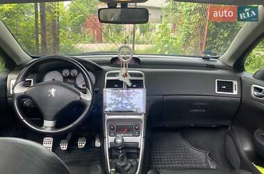 Кабриолет Peugeot 307 2005 в 