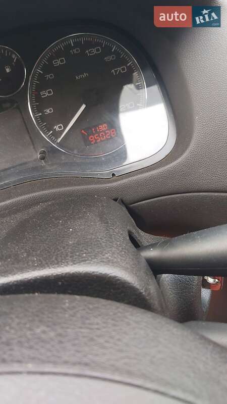 Хэтчбек Peugeot 307 2005 в Ужгороде