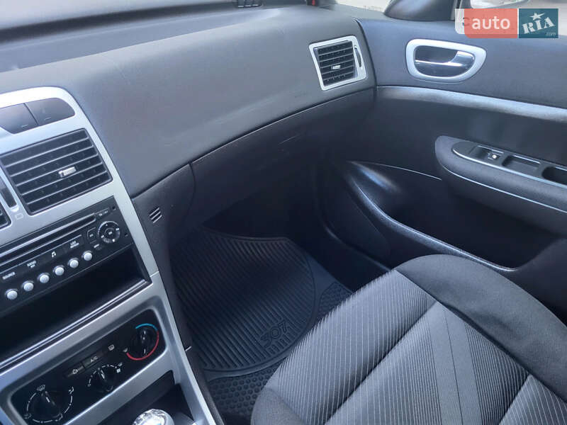 Універсал Peugeot 307 2005 в Рівному