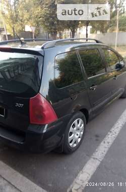 Универсал Peugeot 307 2004 в 