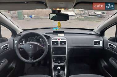 Универсал Peugeot 307 2004 в 