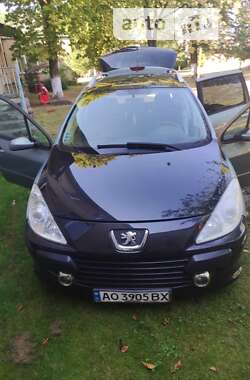 Универсал Peugeot 307 2006 в Хусте