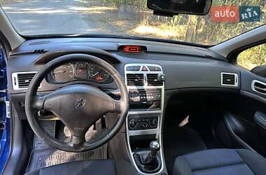 Хэтчбек Peugeot 307 2005 в Киеве