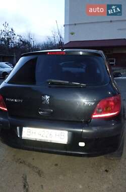 Хэтчбек Peugeot 307 2004 в 