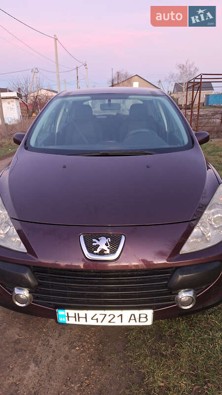 Хэтчбек Peugeot 307 2006 в 