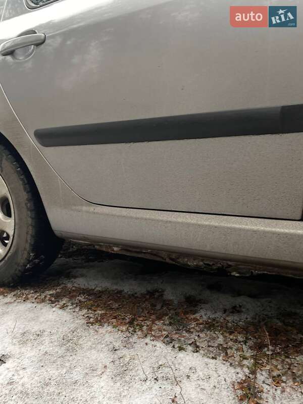 Хетчбек Peugeot 307 2003 в Чернігові