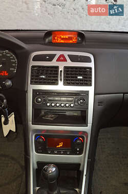Хэтчбек Peugeot 307 2006 в 