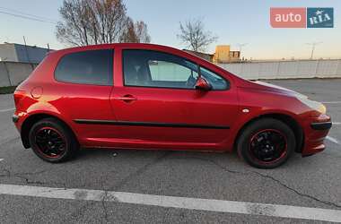 Хэтчбек Peugeot 307 2006 в 