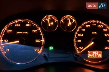Хетчбек Peugeot 307 2005 в 