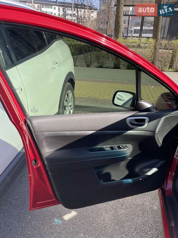 Хэтчбек Peugeot 307 2006 в Буче