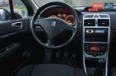 Универсал Peugeot 307 2005 в 