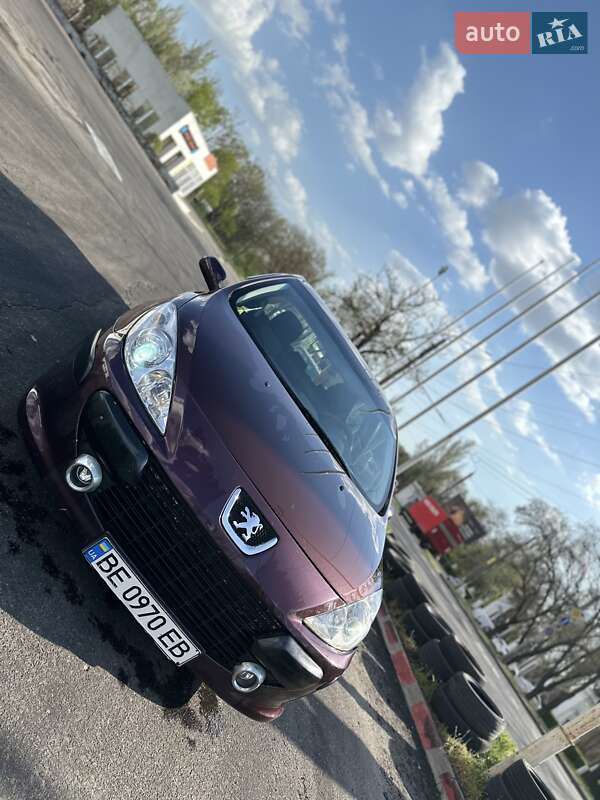 Хэтчбек Peugeot 307 2006 в Николаеве