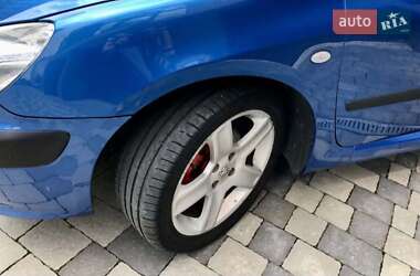 Хэтчбек Peugeot 307 2003 в 