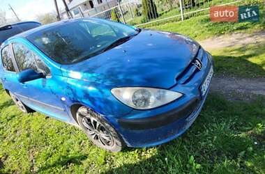 Хэтчбек Peugeot 307 2003 в 