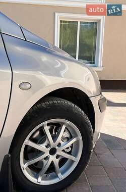 Хетчбек Peugeot 307 2002 в 