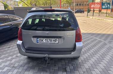 Универсал Peugeot 307 2005 в Вараше