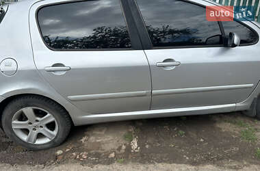 Хэтчбек Peugeot 307 2004 в 
