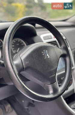 Хетчбек Peugeot 307 2002 в 