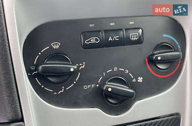 Хетчбек Peugeot 307 2002 в 