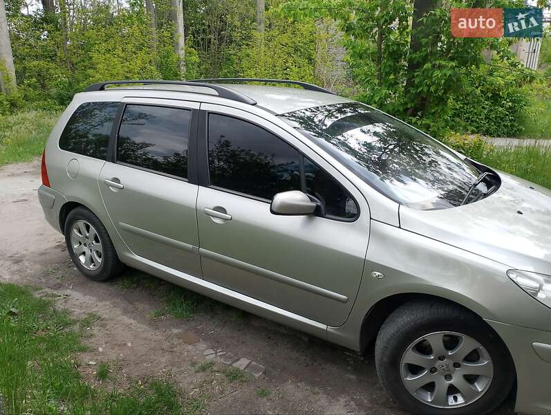 Универсал Peugeot 307 2008 в Узине