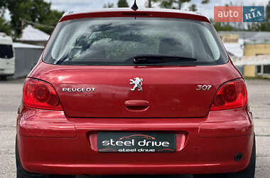 Хэтчбек Peugeot 307 2005 в 