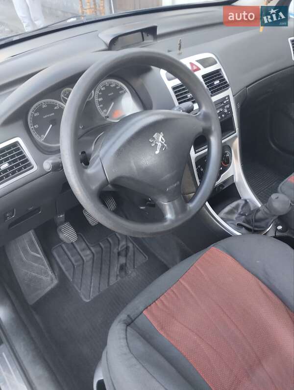 Хэтчбек Peugeot 307 2004 в Коломые