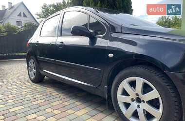 Хэтчбек Peugeot 307 2002 в 