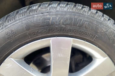 Хэтчбек Peugeot 307 2002 в 