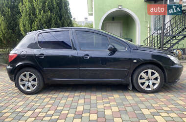 Хэтчбек Peugeot 307 2002 в 
