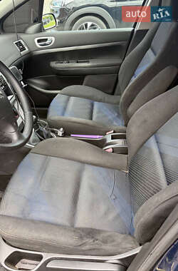 Хэтчбек Peugeot 307 2005 в 