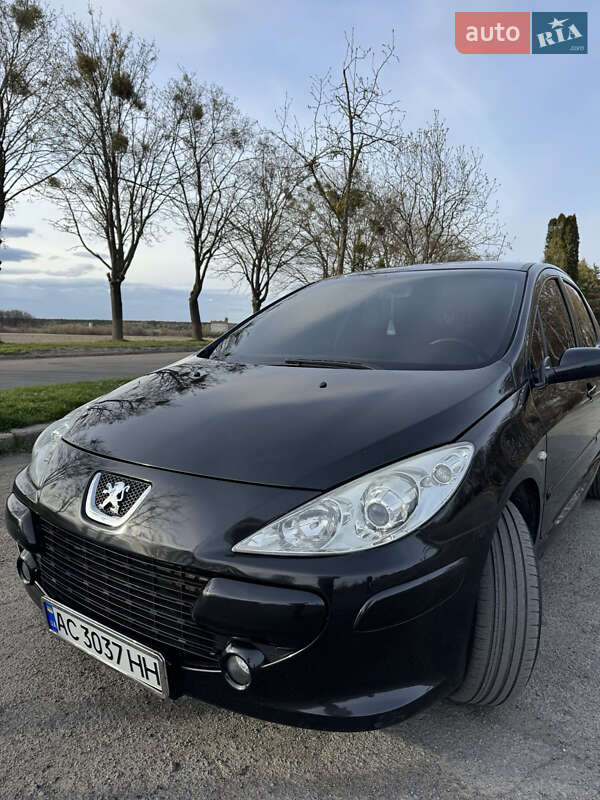Хэтчбек Peugeot 307 2005 в Владимире