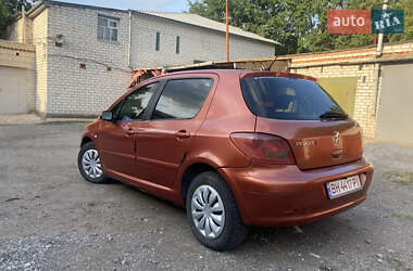 Хэтчбек Peugeot 307 2002 в 