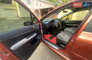 Хэтчбек Peugeot 307 2002 в 