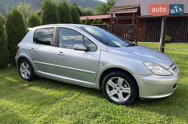 Хэтчбек Peugeot 307 2004 в 