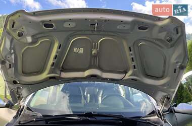 Хэтчбек Peugeot 307 2004 в 