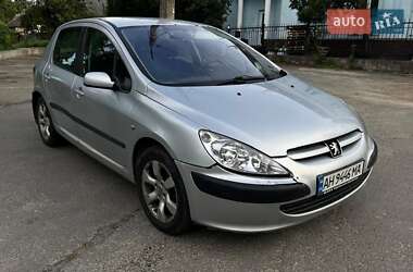 Хэтчбек Peugeot 307 2003 в 